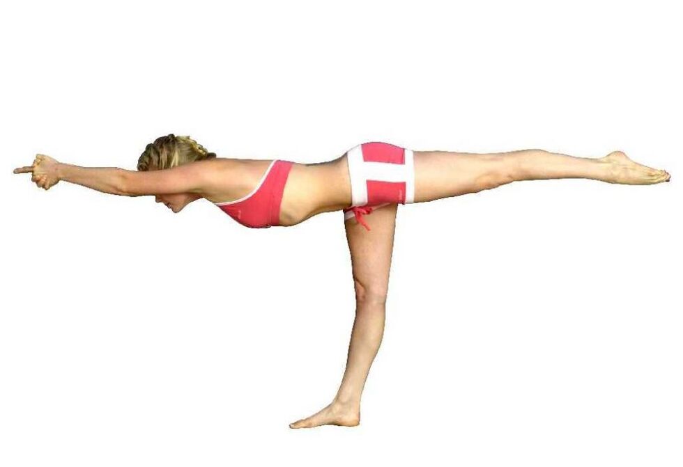 L'équilibre sur une jambe pliée vous aidera à perdre du poids